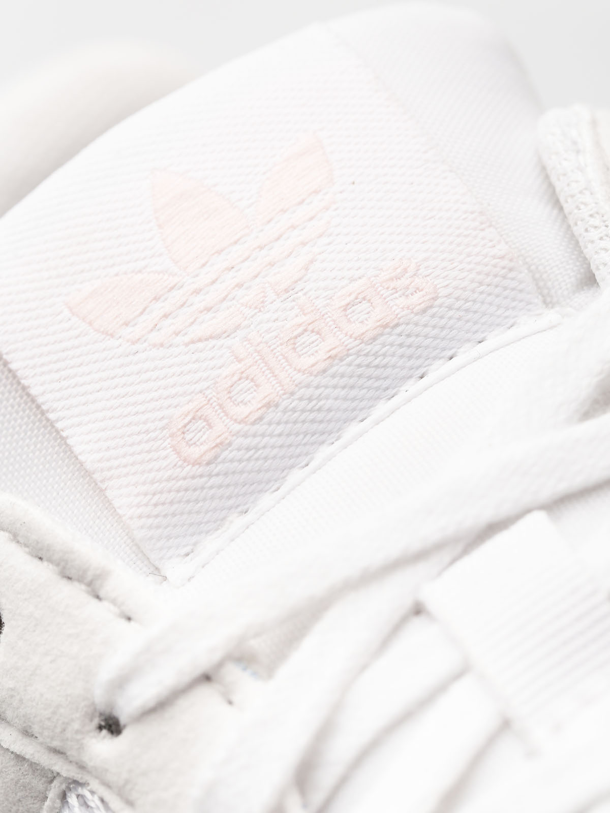 Buty adidas Zx 700 Wmn (ftwr white/icey pink f17/crystal white s16)