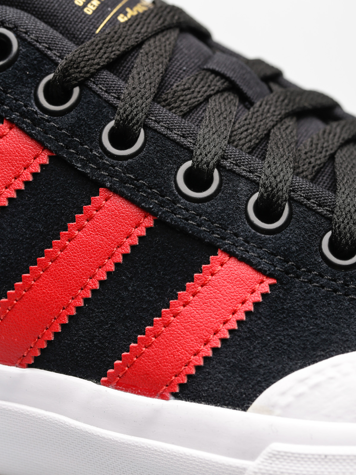 Buty adidas Matchcourt (core black/scarlet/ftwr white)