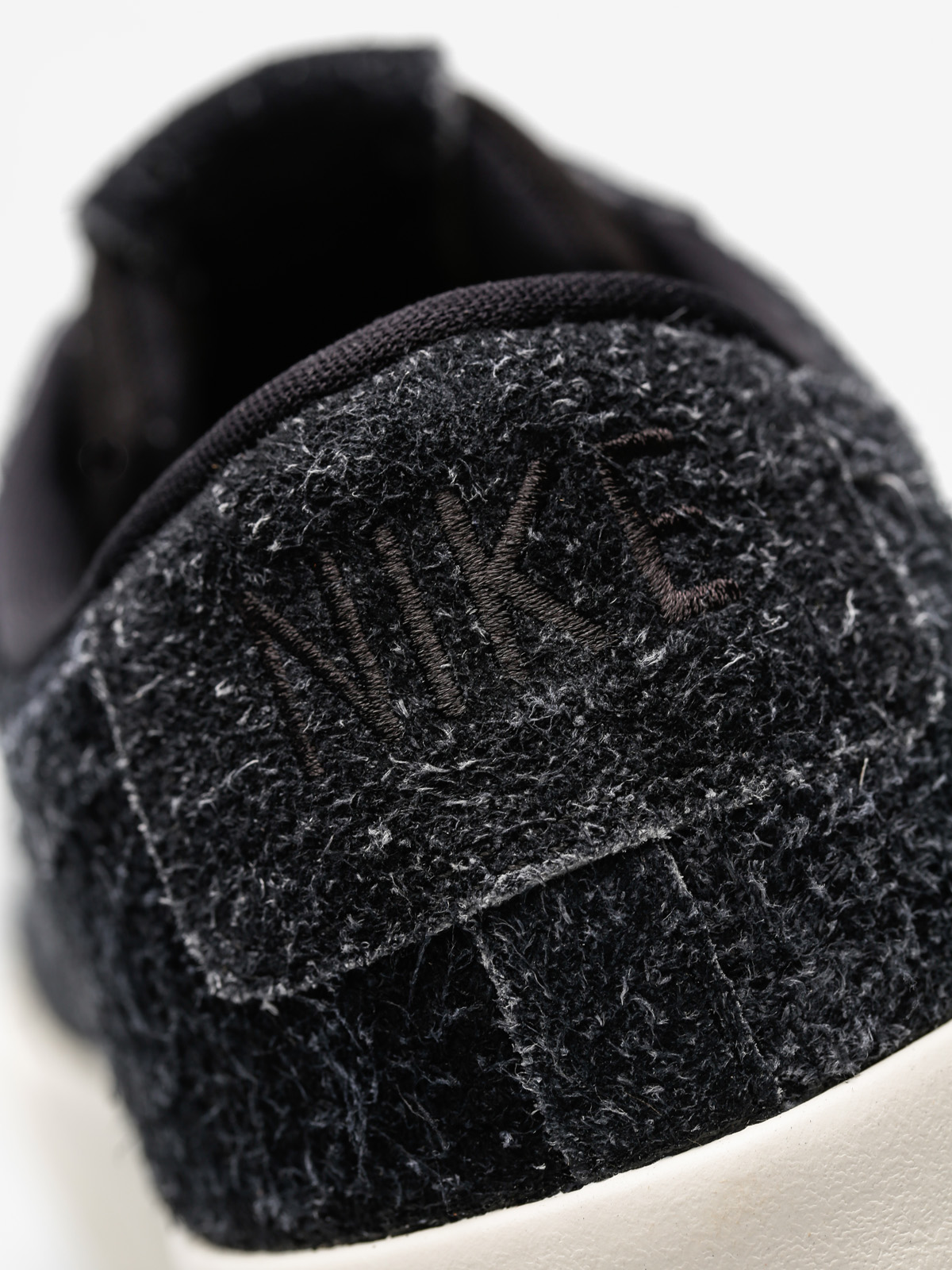 Buty Nike Blazer Studio Low (black/black gum med brown)