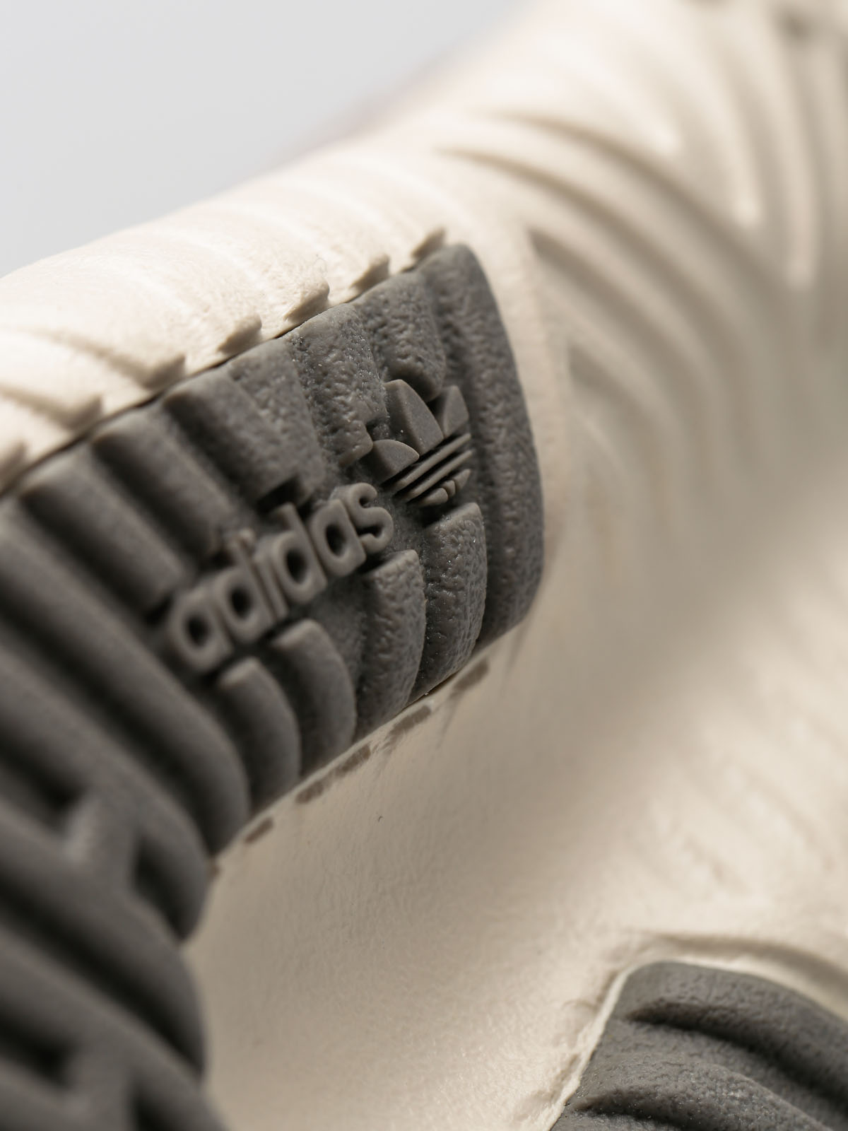 Buty adidas Tubular Shadow Wmn (ch solid grey/ch solid grey/raw pink f15)