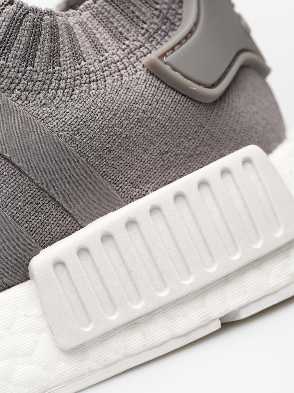 Buty adidas Nmd R1 Pk Wmn (grey three f17/grey three f17/ftwr white)
