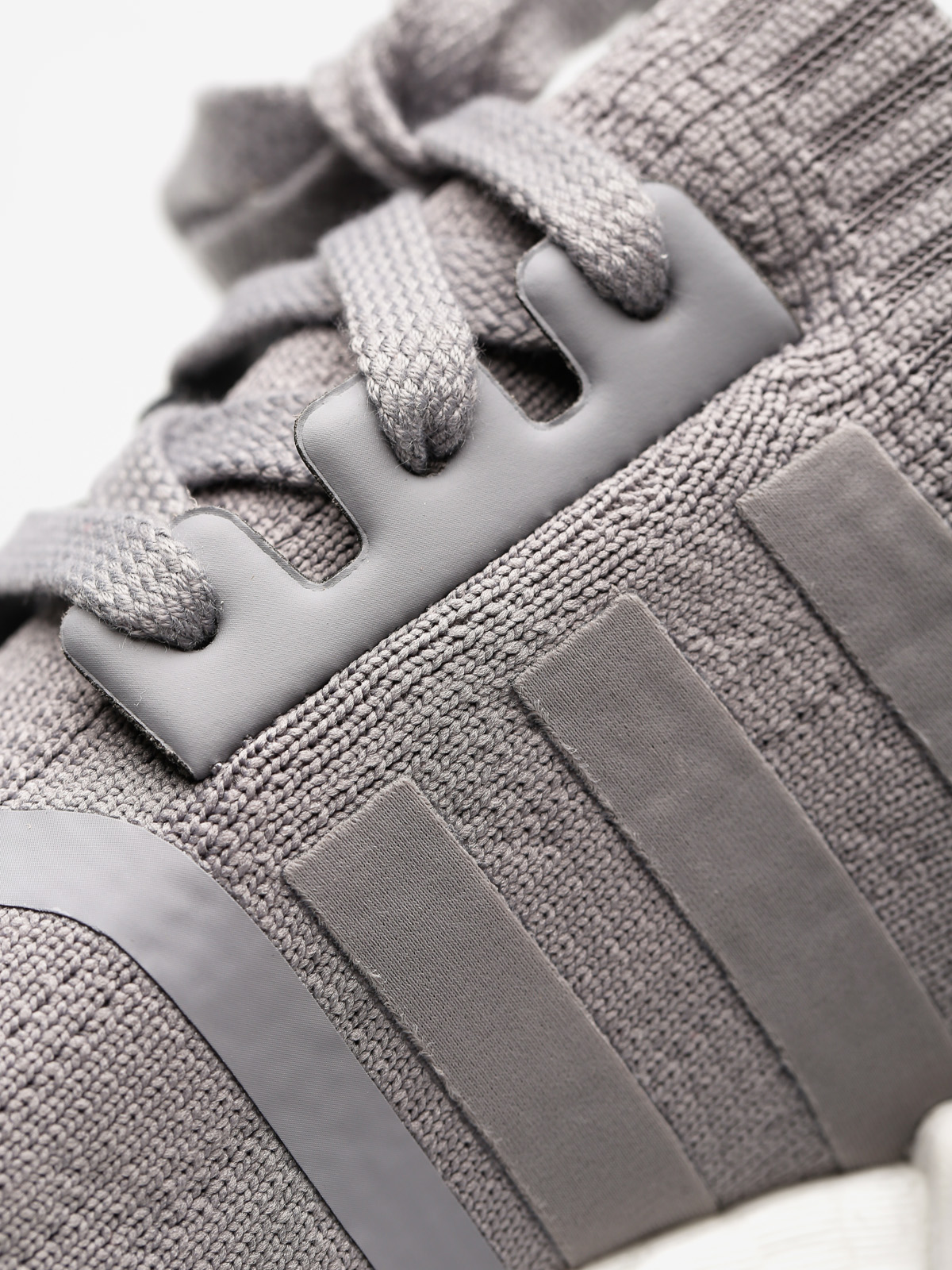 Buty adidas Nmd R1 Pk Wmn (grey three f17/grey three f17/ftwr white)
