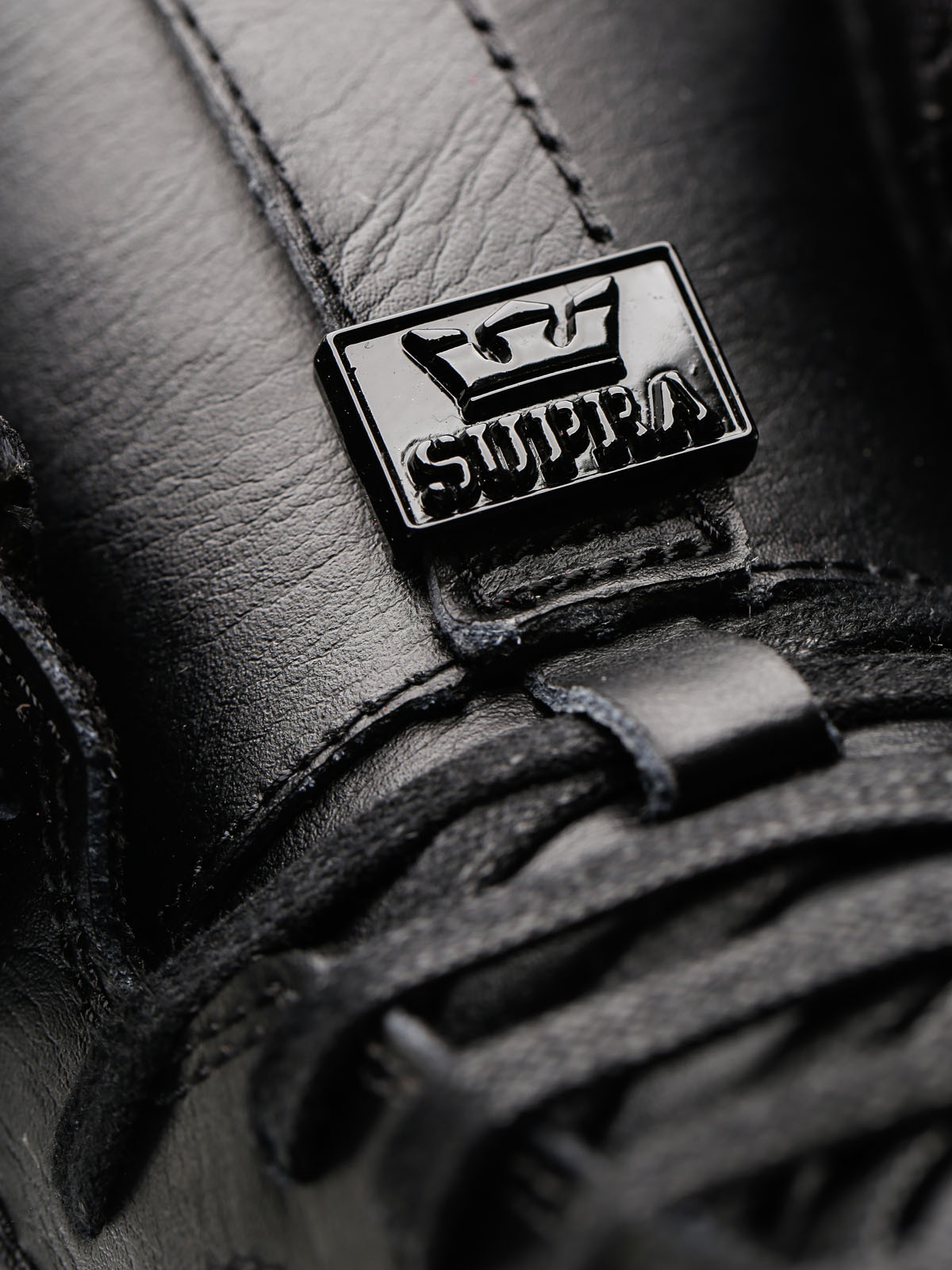 Buty Supra Vaider (black/black red)