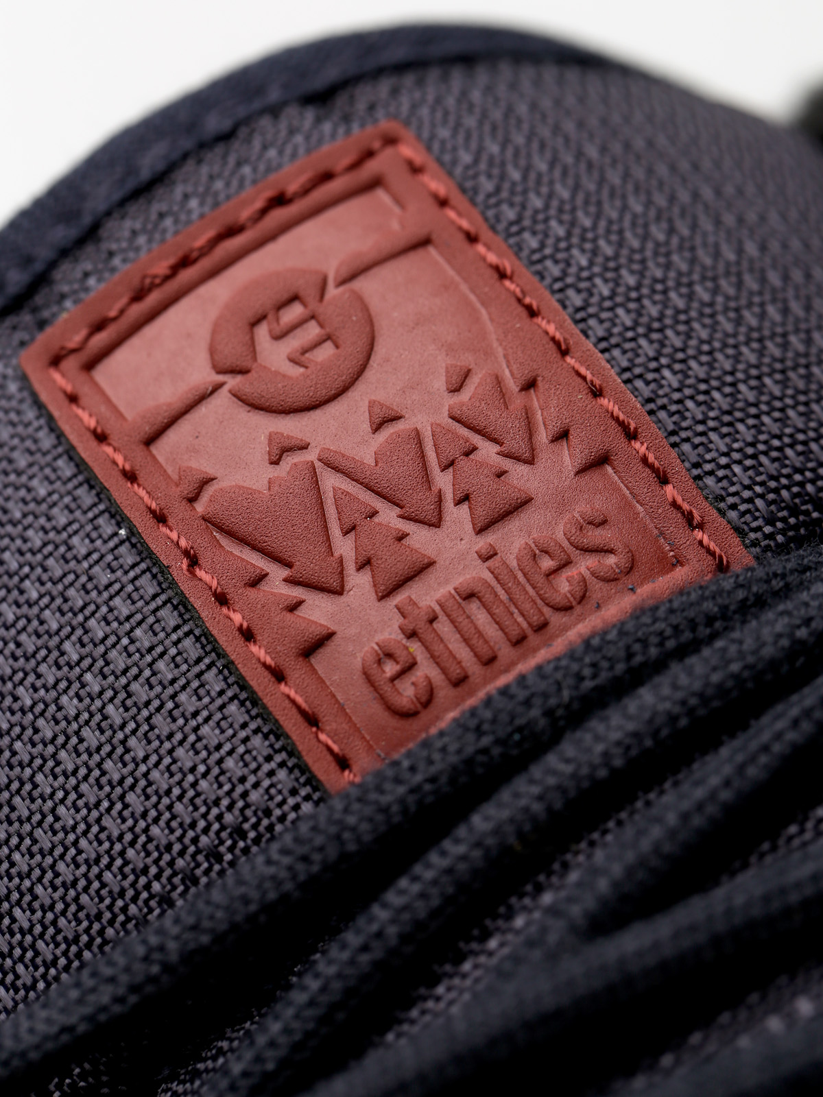 etnies jefferson mid navy