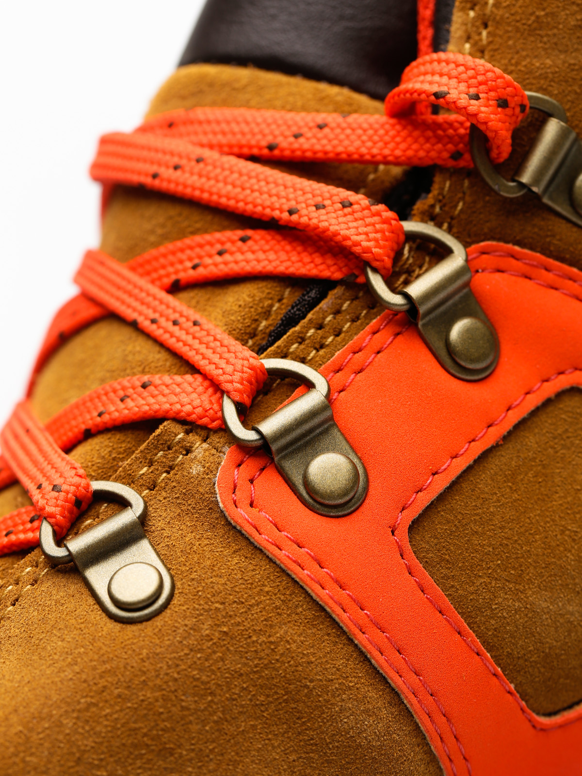 Buty Timberland Gt Scramble Mid Leather W (medium brown suede)