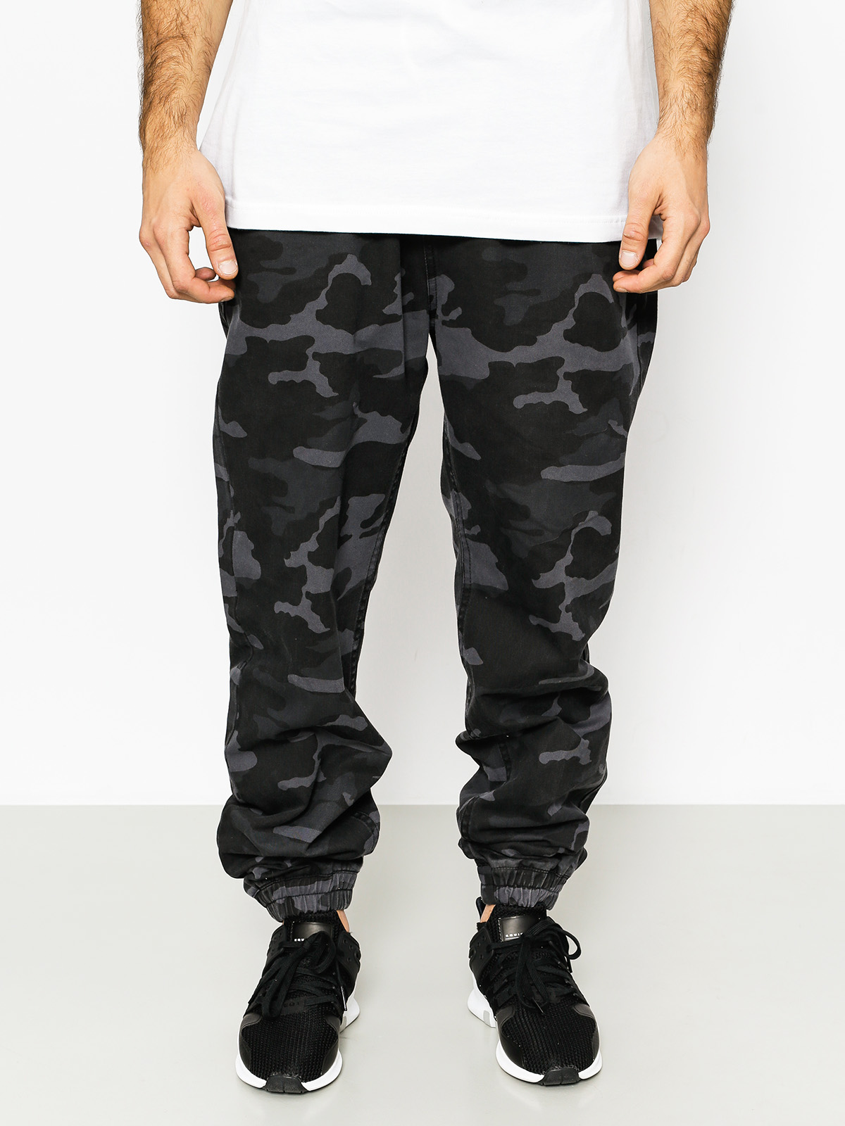 Spodnie MassDnm Signature Joggers (black camo)