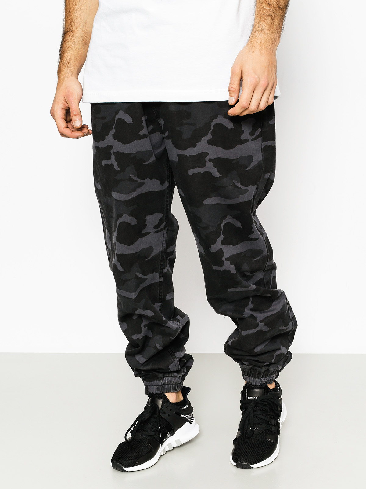 Spodnie MassDnm Signature Joggers (black camo)