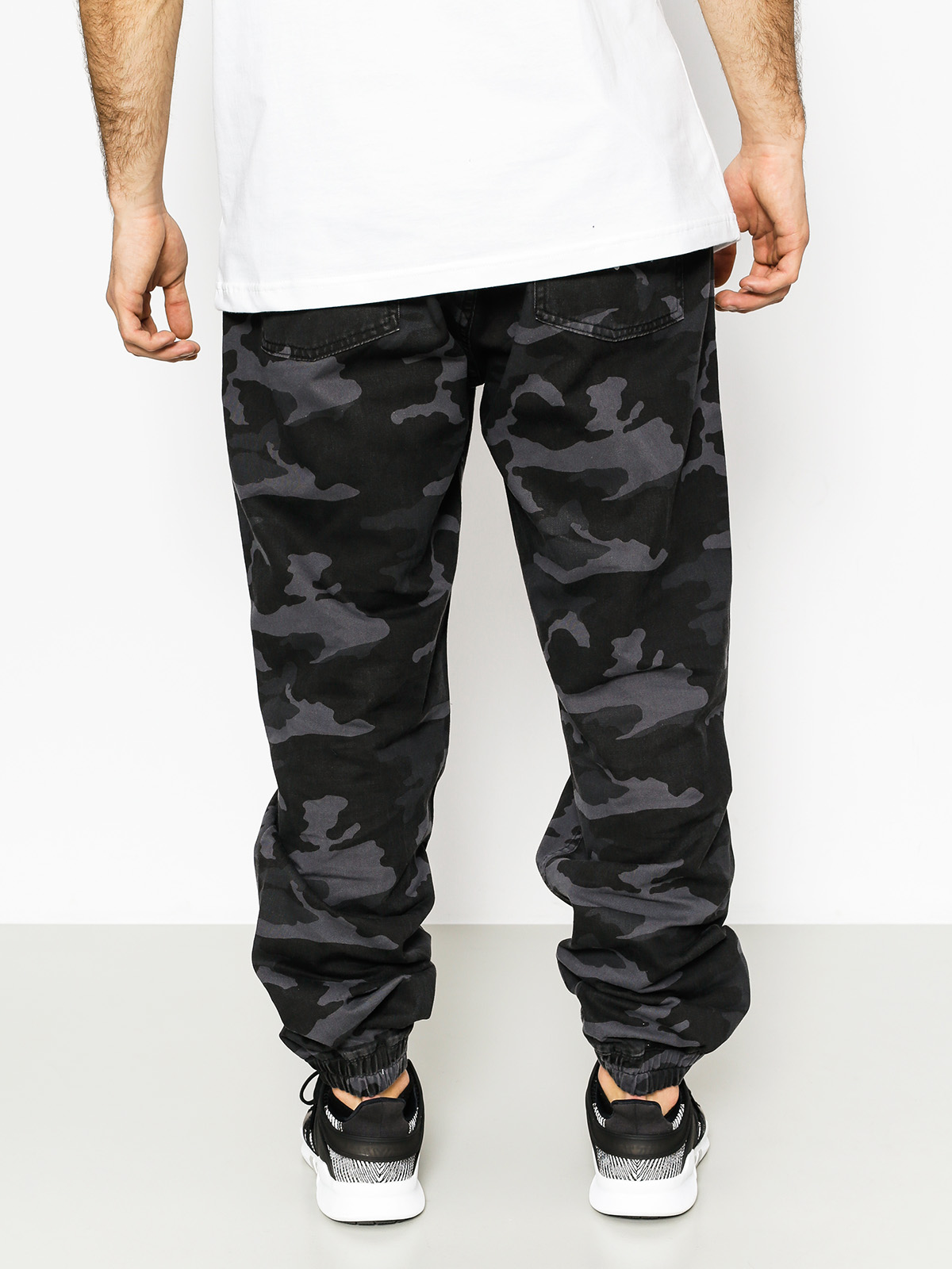 Spodnie MassDnm Signature Joggers (black camo)
