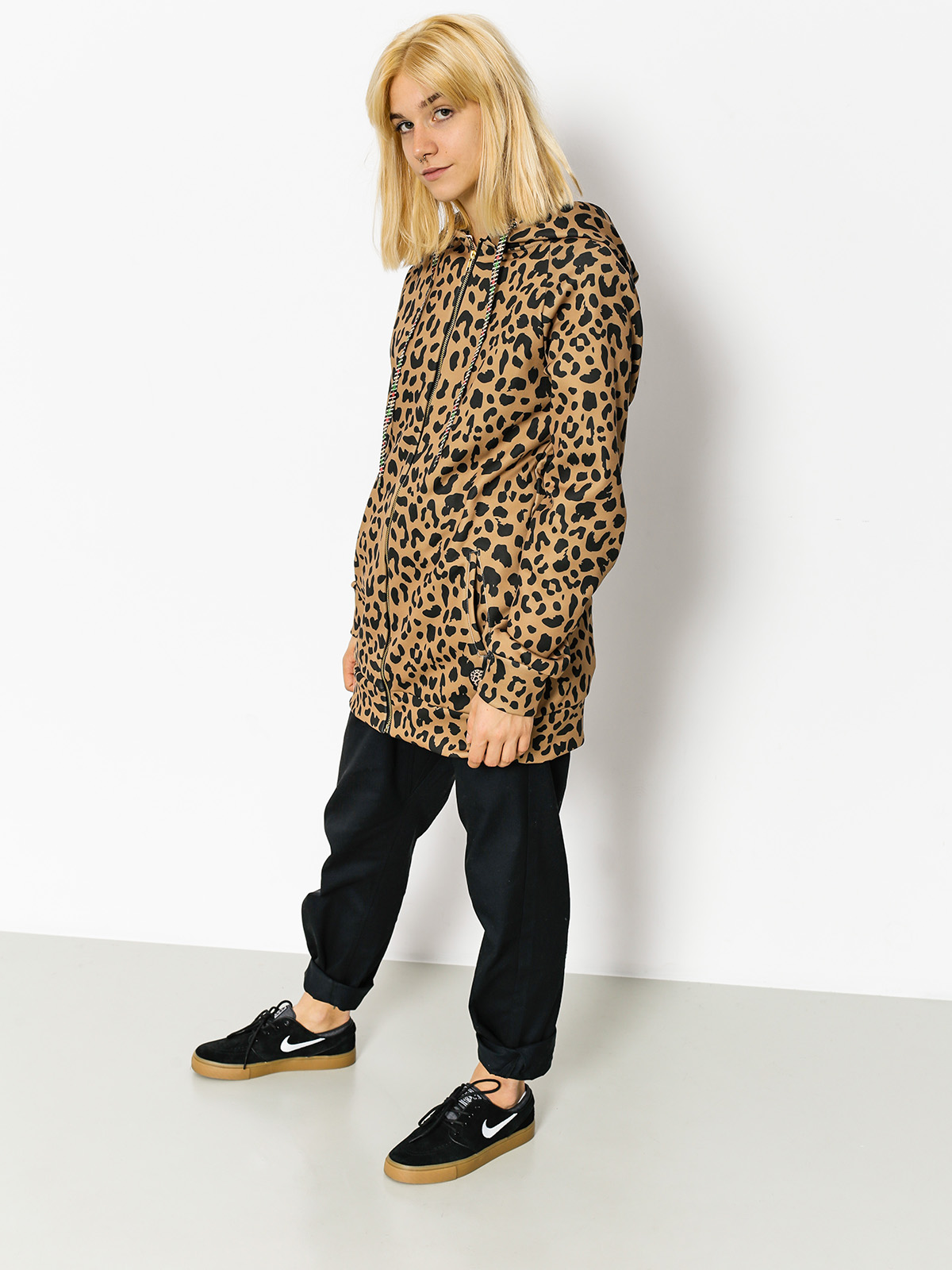 Bluza z kapturem Femi Stories Icon ZHD Wmn (leo)