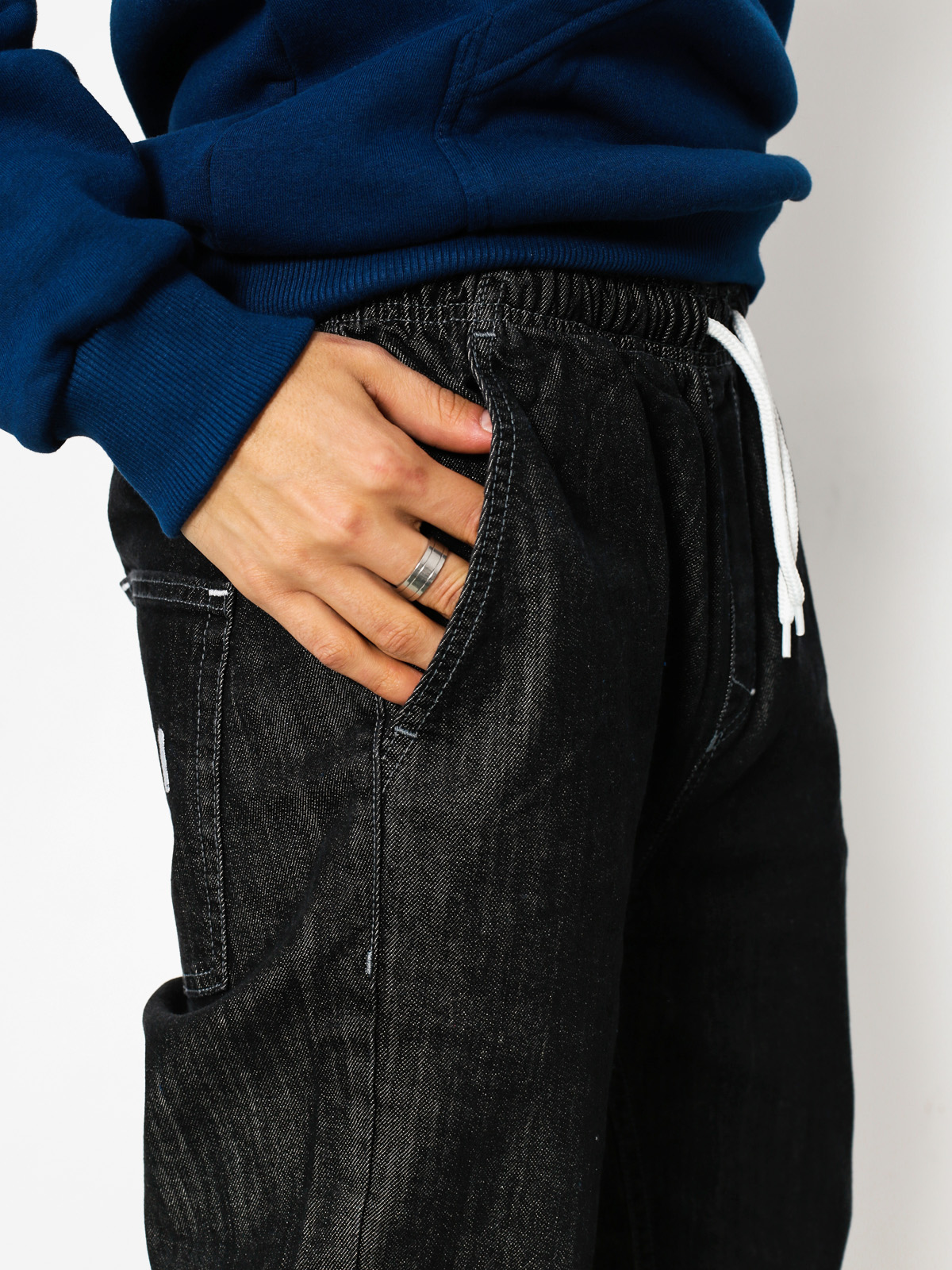 Spodnie MassDnm Signature Joggers Jeans (black rinse)