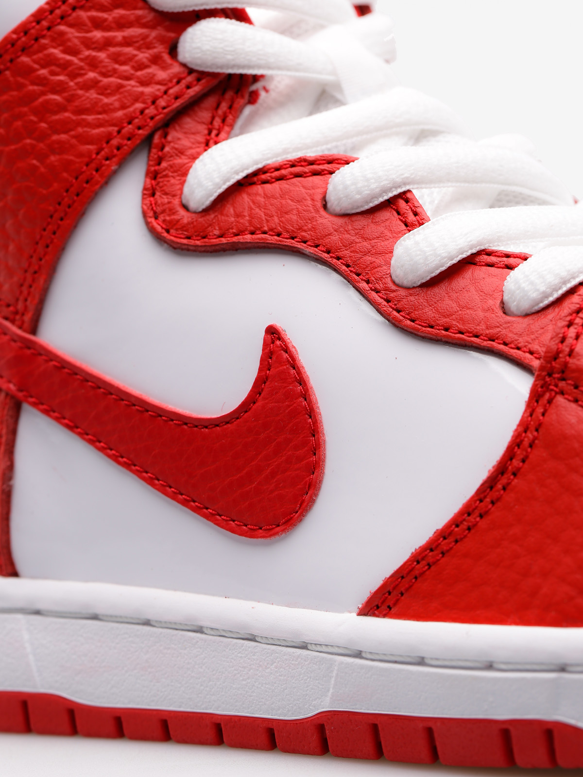 Buty Nike SB Sb Zoom Dunk High Pro (university red/university red white)