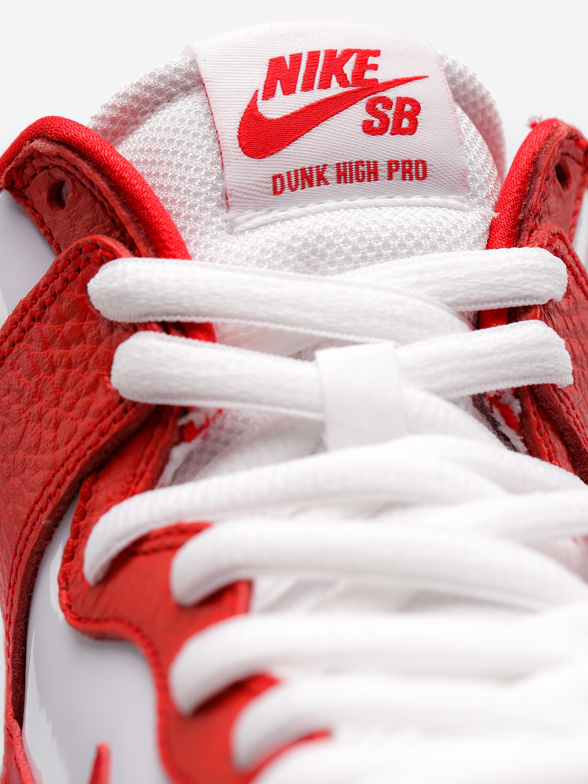 Buty Nike SB Sb Zoom Dunk High Pro (university red/university red white)