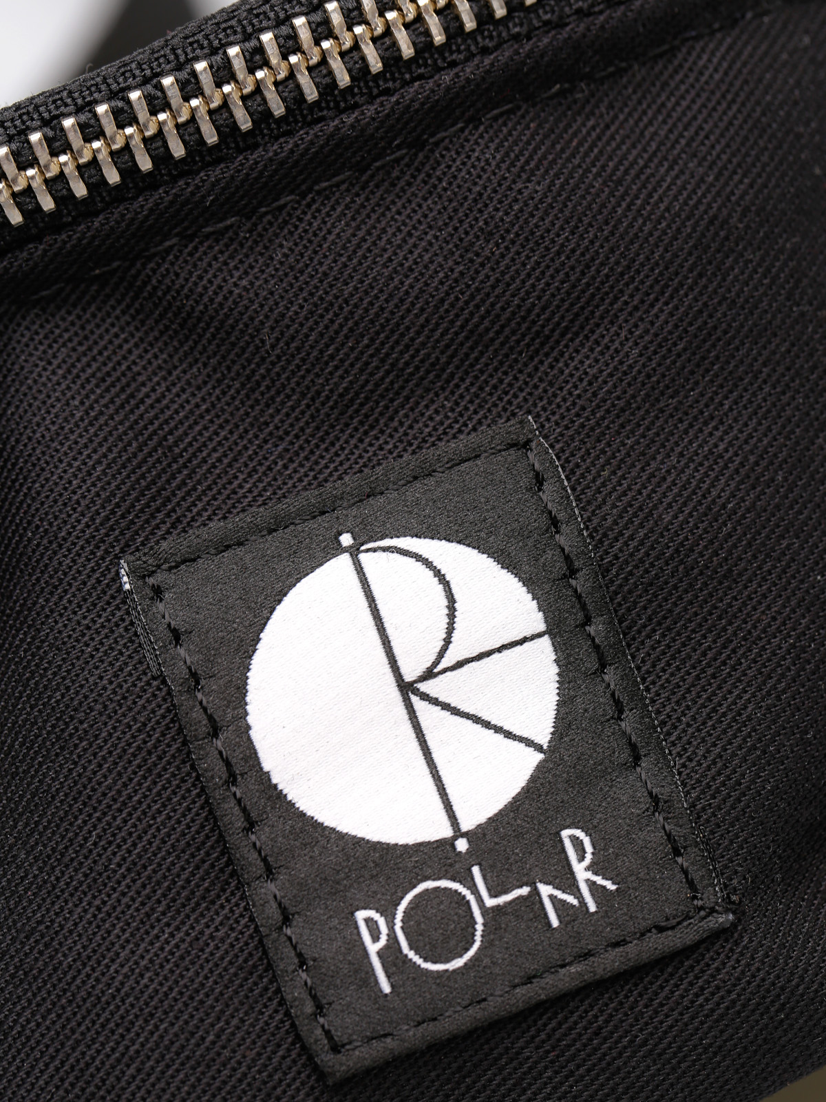 Nerka Polar Skate Hip Bag (black)