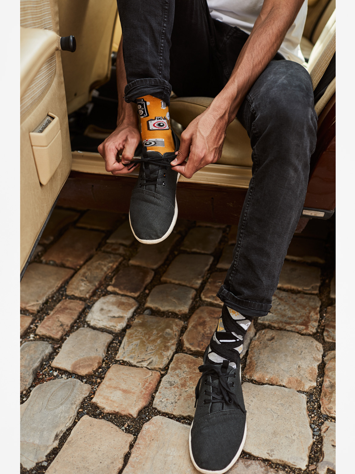 Skarpetki Many Mornings Retro Camera (mustard/grey)