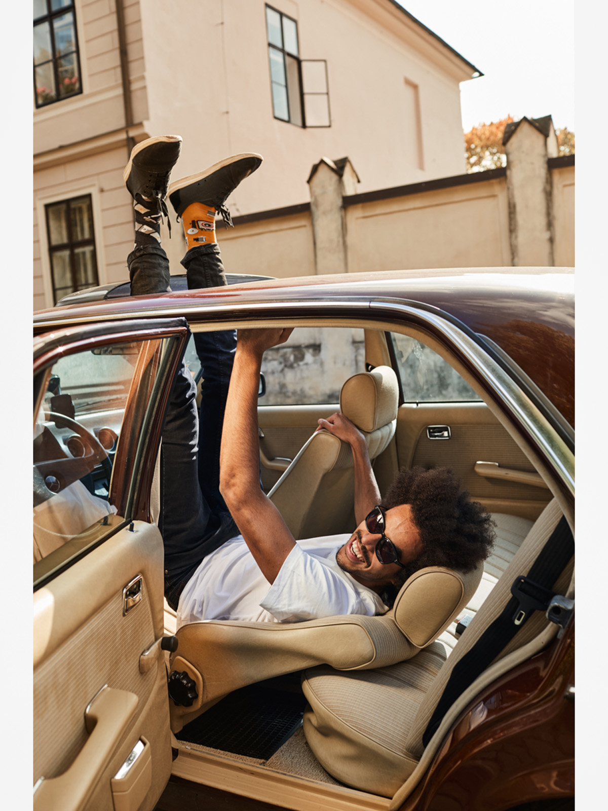 Skarpetki Many Mornings Retro Camera (mustard/grey)