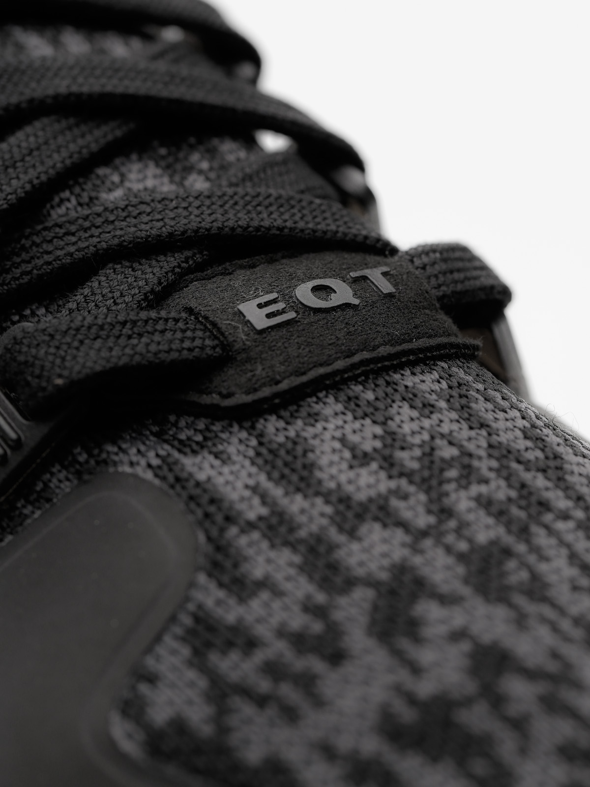 Buty adidas Eqt Support Adv (cblack/cblack/subgrn)