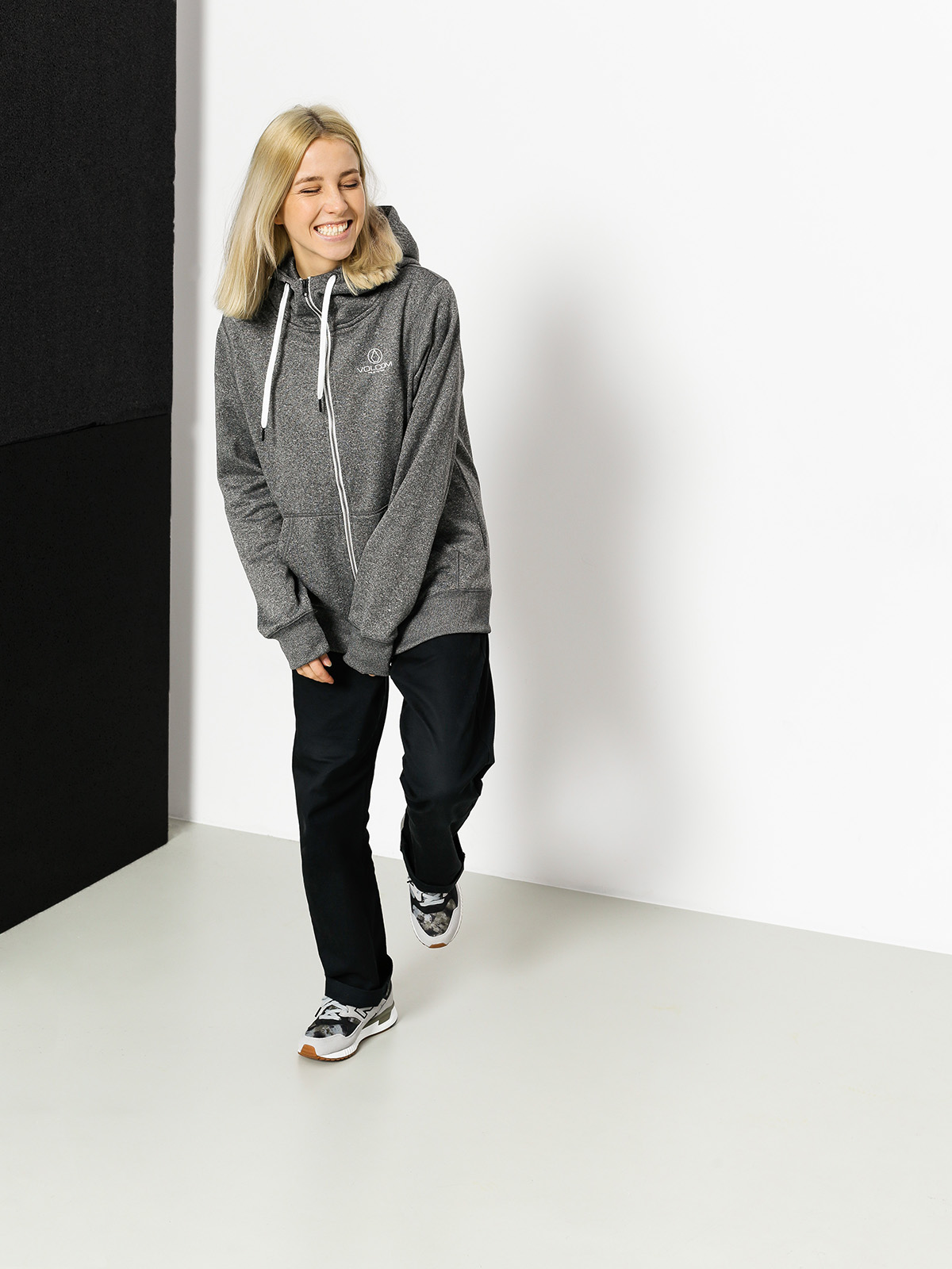 Bluza z kapturem Volcom Cascara Wmn (blk)