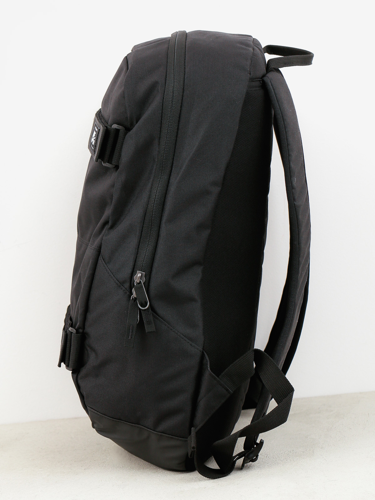 Plecak Nike SB Sb Courthouse (black/black/white)
