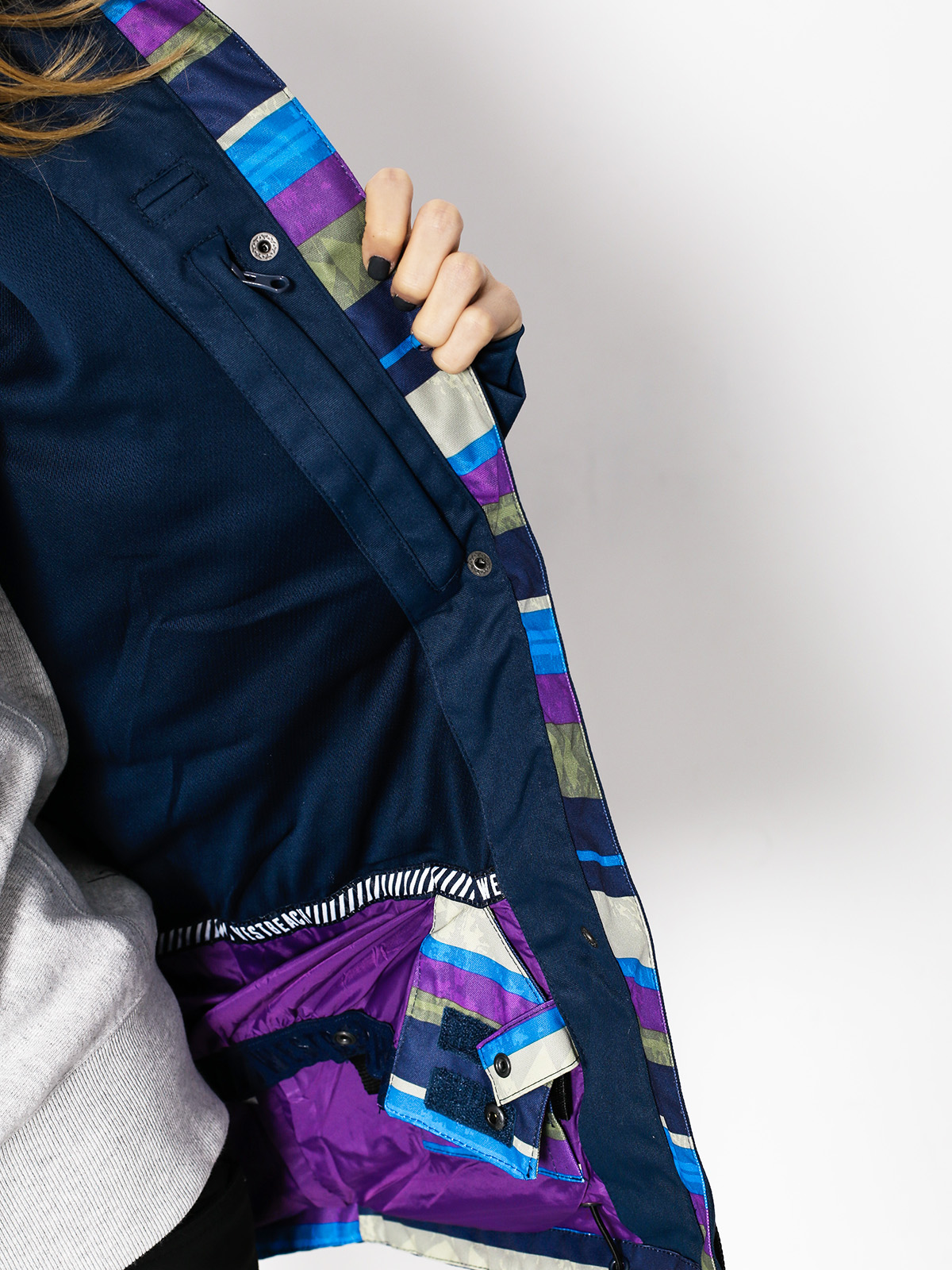 Damska Kurtka snowboardowa Westbeach Waltz Jacket (ultramarine/multi colour aztec)