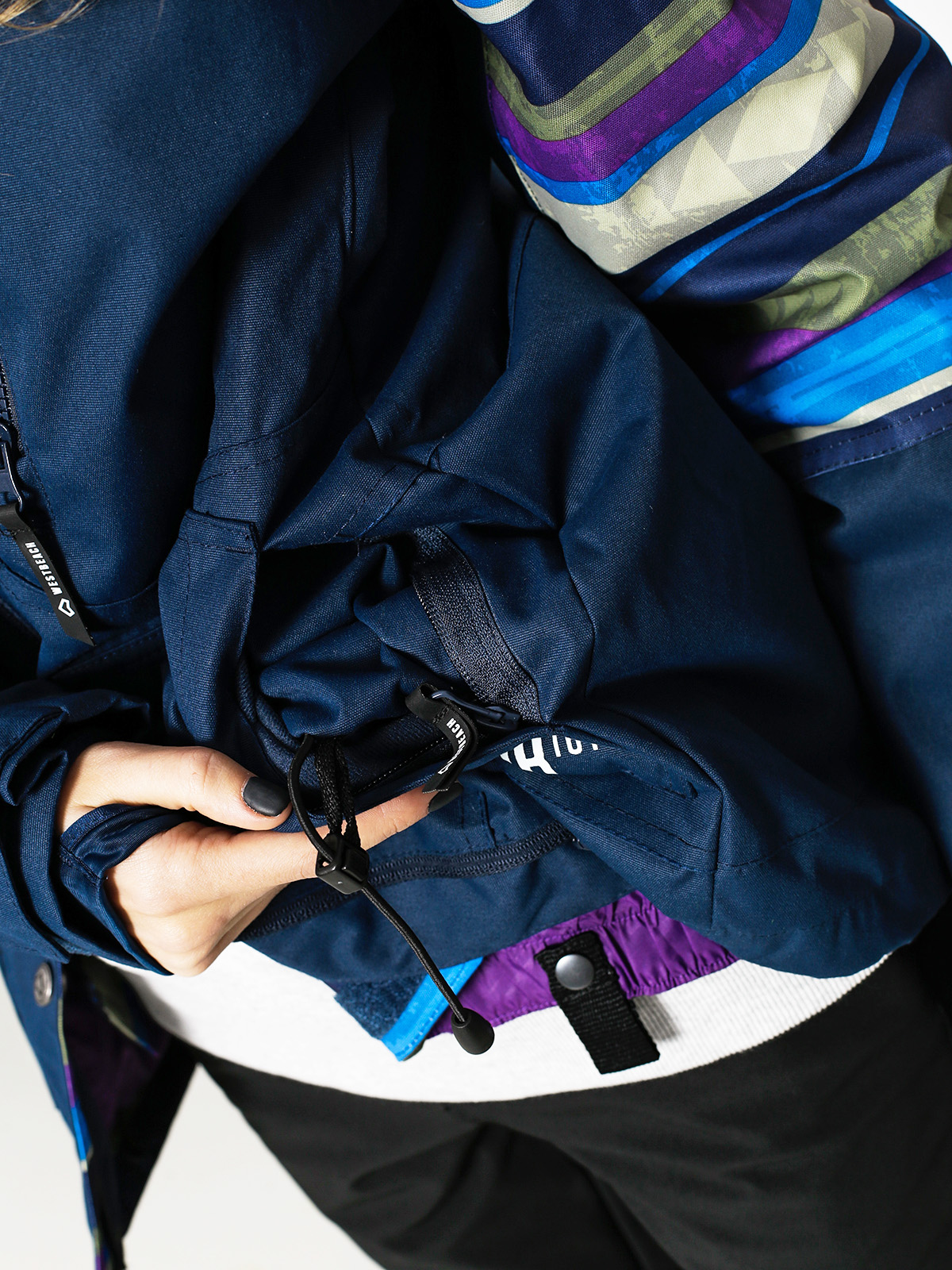 Damska Kurtka snowboardowa Westbeach Waltz Jacket (ultramarine/multi colour aztec)