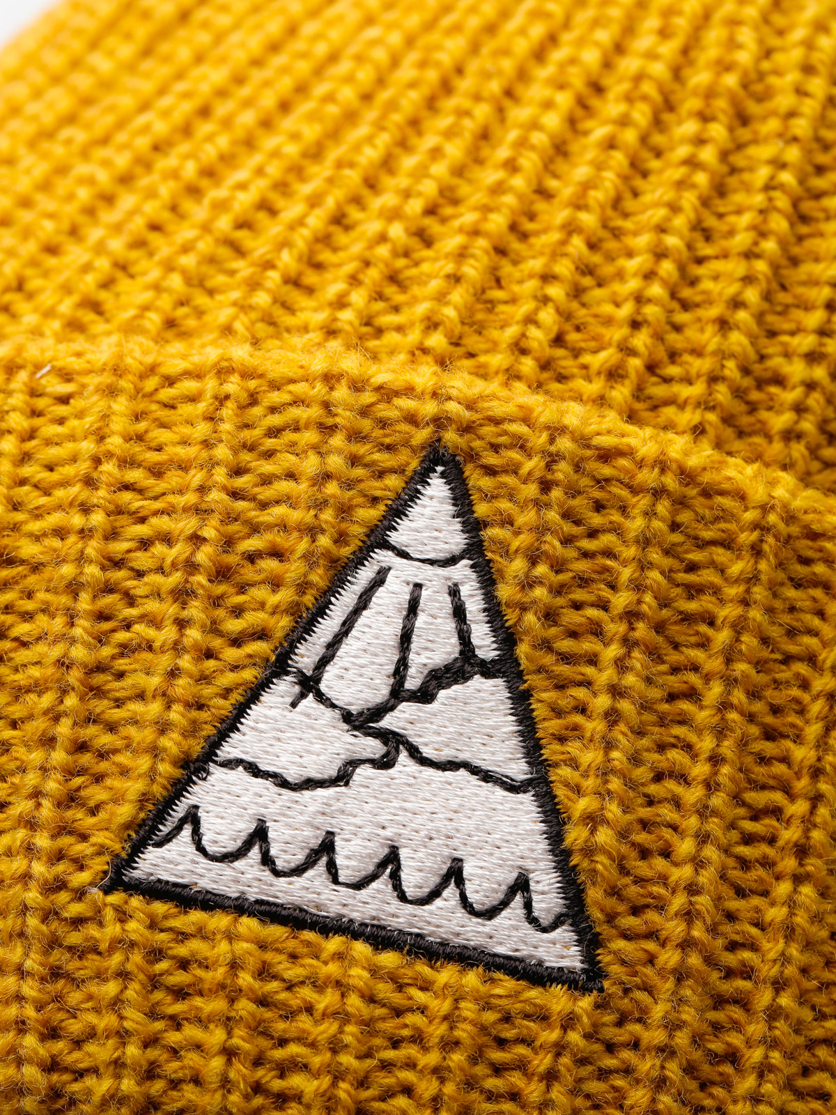 Czapka zimowa Youth Skateboards Triangle Logo (mustard)