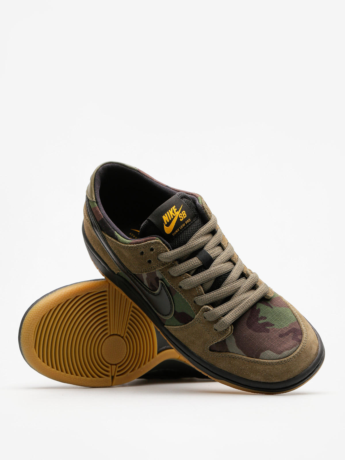 靴 SB ZOOM DUNK LOW PRO MEDIUM OLIVE CAMO Nike SB Dunk Low Camo Olive 854866-209 | SneakerFiles
