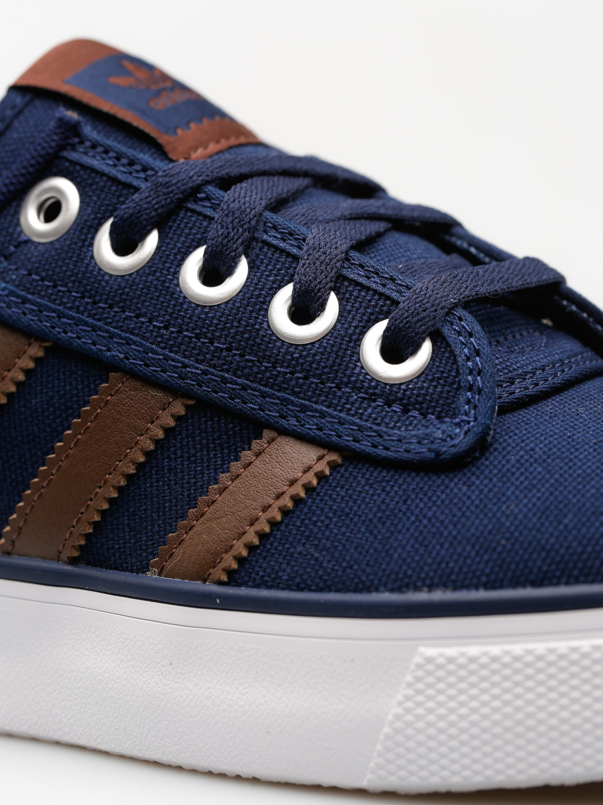 Buty adidas Kiel (conavy/brown/ftwwht)