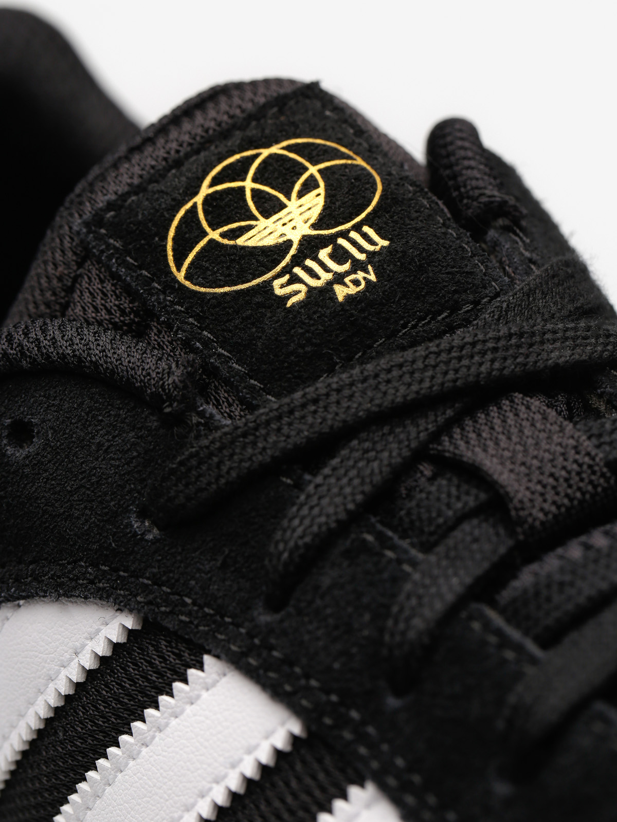 Buty adidas Suciu Adv II (cblack/ftwwht/gum5)