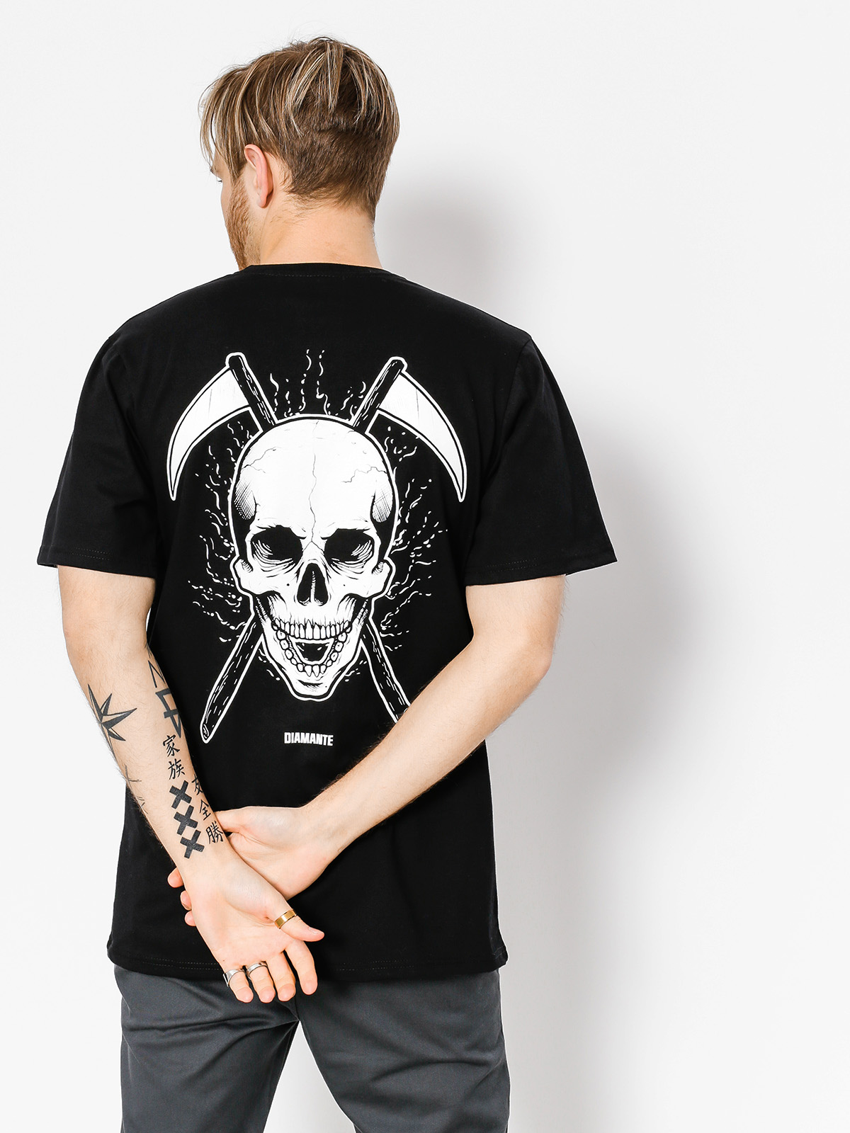 T-shirt Diamante Wear Don’t Die (black)