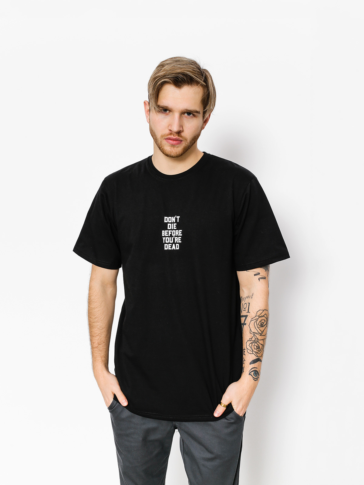 T-shirt Diamante Wear Don’t Die (black)