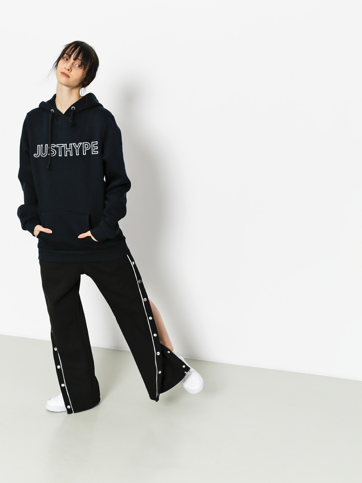 Bluza z kapturem Hype Embroidered HD Wmn (navy/white)