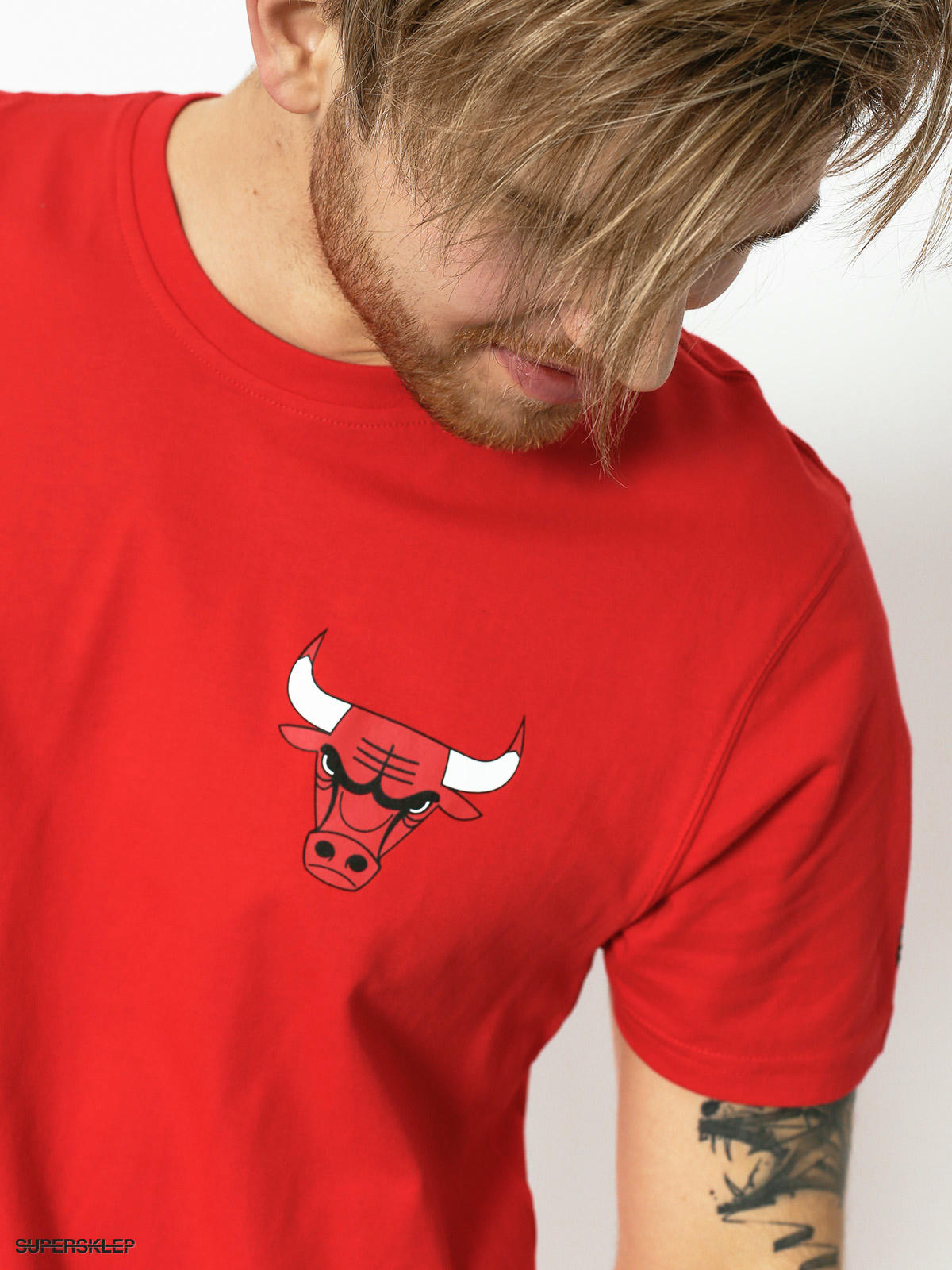 New Era T-shirt Tip Off Chest N Back Chicago Bulls (red)