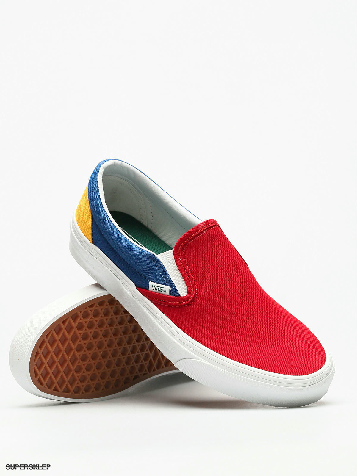 Vans classic slip on sale on yacht club