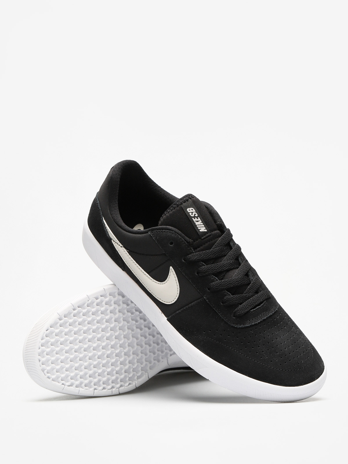nike team classic sb