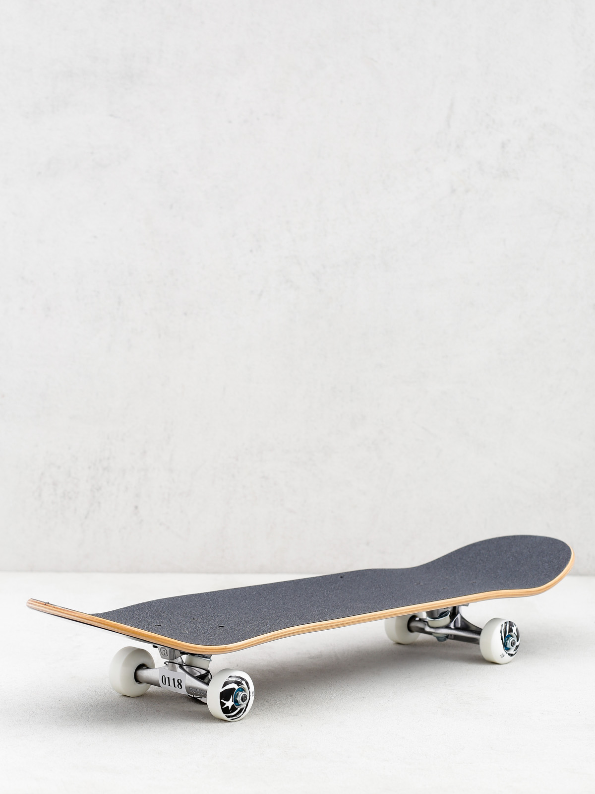 Deskorolka Foundation Star And Moon (black/white)