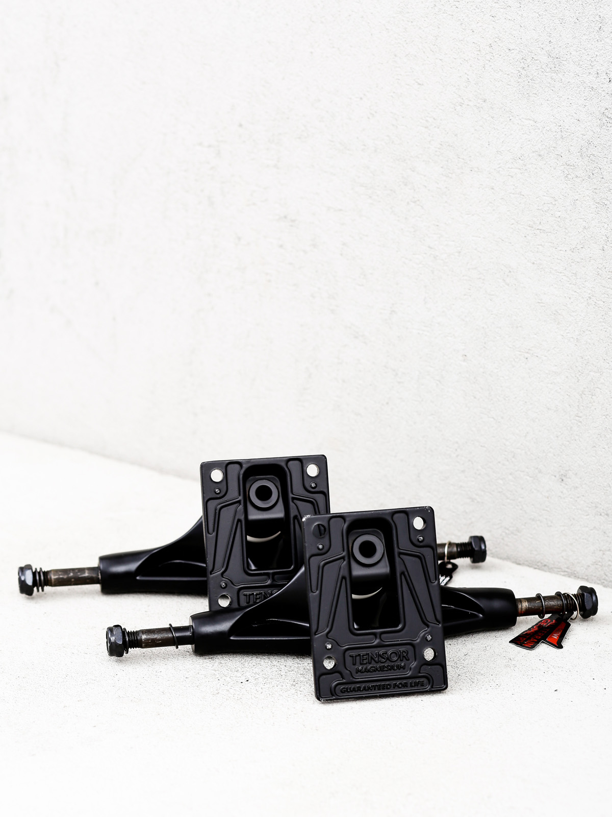 Traki Tensor Mag Light (black)