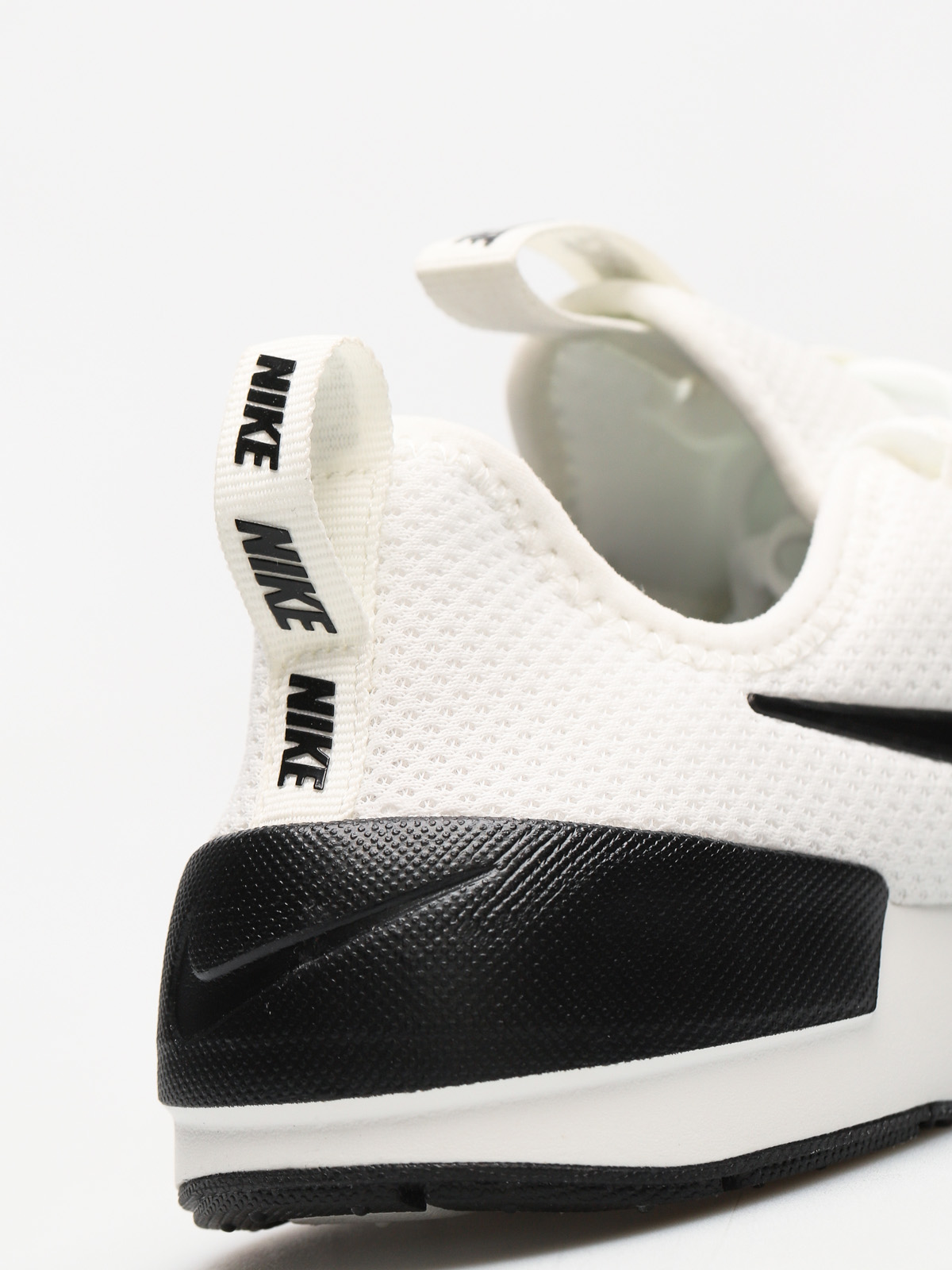 Buty Nike Ashin Modern Wmn (summit white/black)
