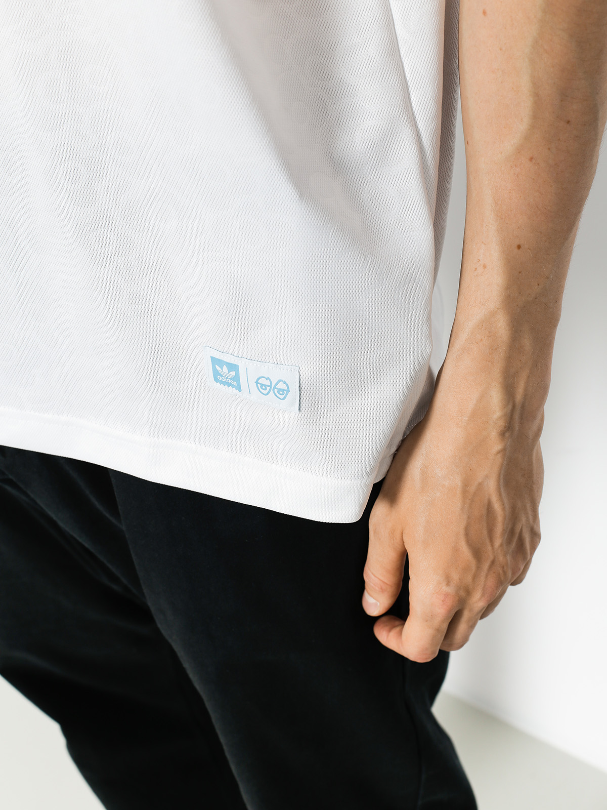 T-shirt adidas Krooked Jrsy (white/clear blue)