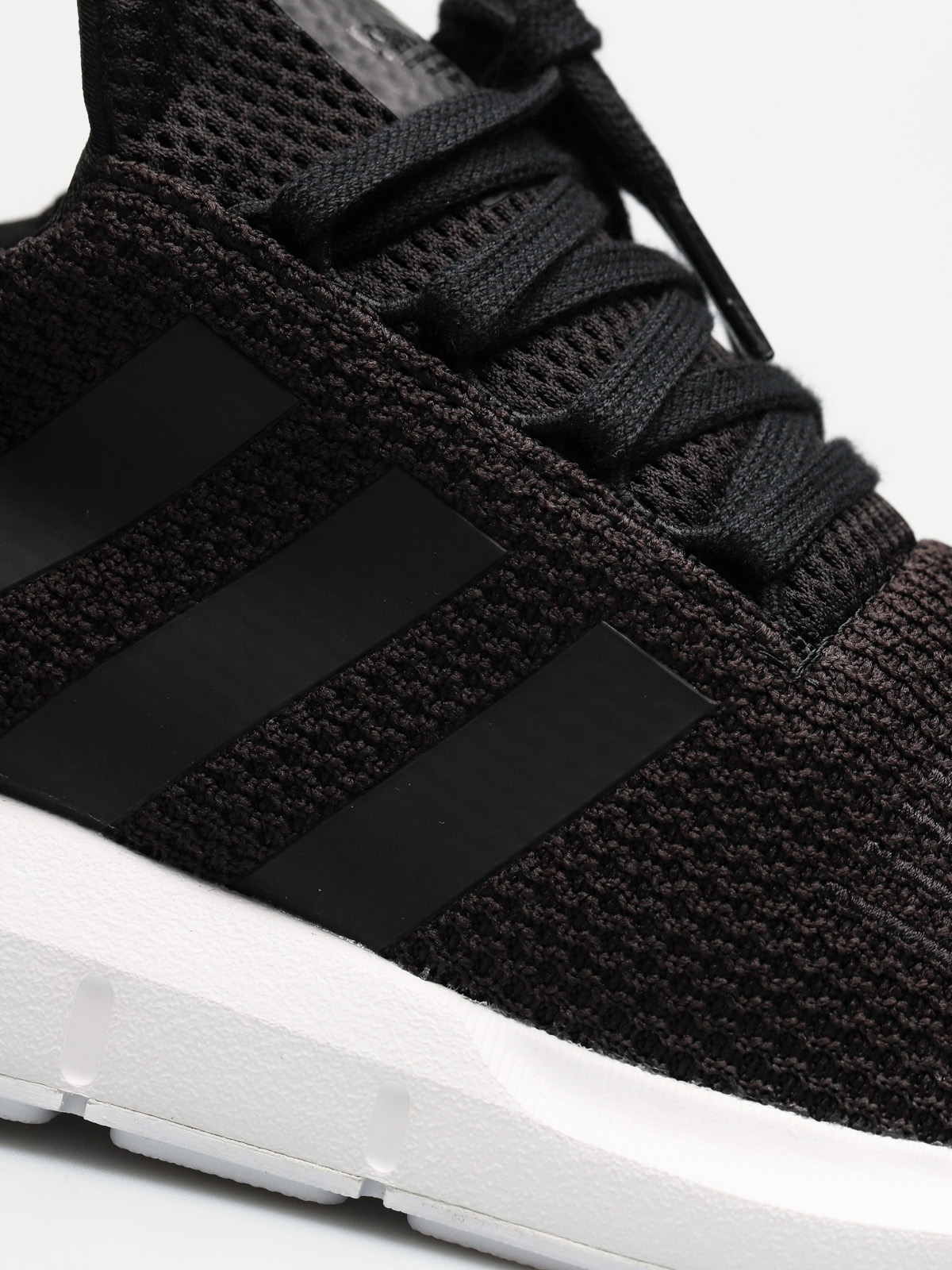 Buty adidas Originals Swift Run (core black/core black/ftwr white)