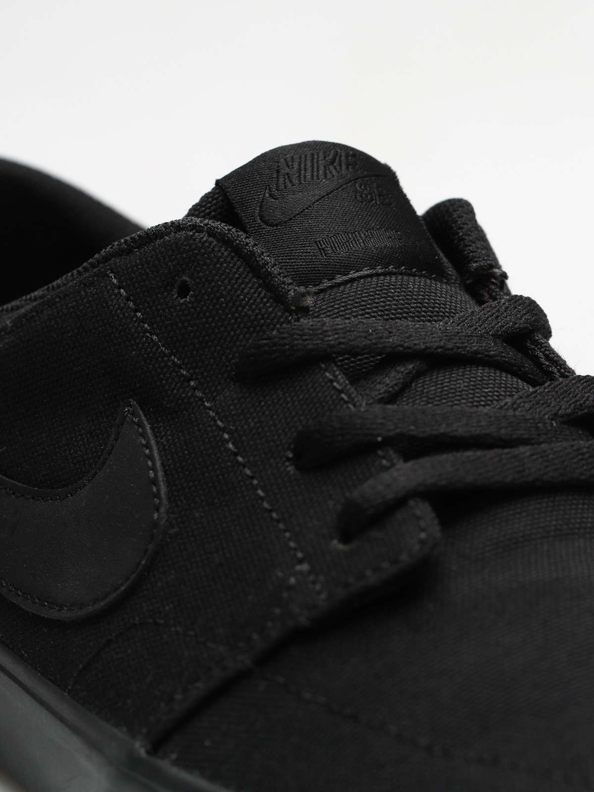 Buty Nike SB Portmore II Solarsoft Cnvs (black/black)