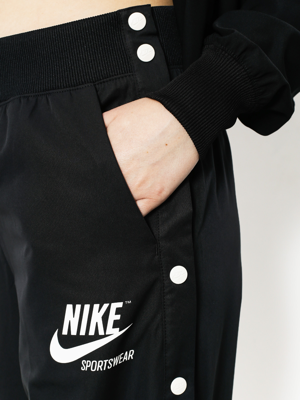 Spodnie Nike Pant Snap Archive Wmn (black/sail/sail)