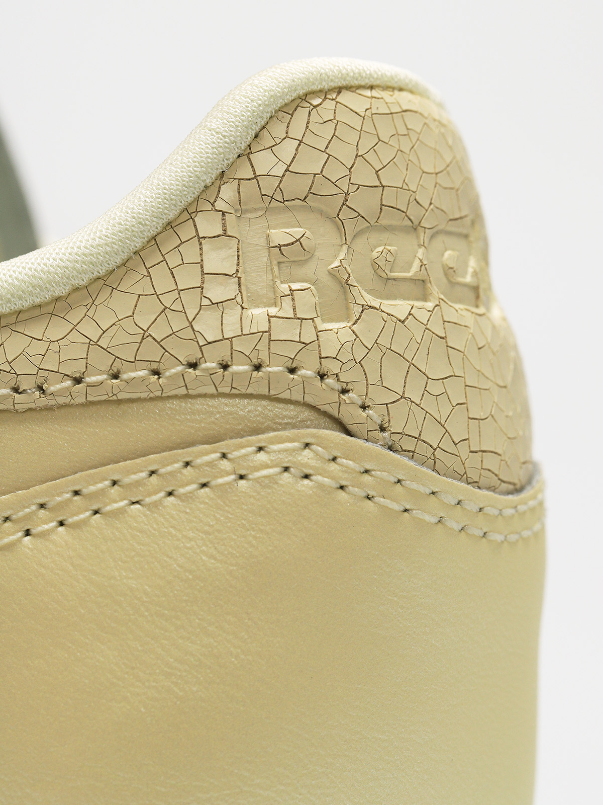 Buty Reebok Classic Leather Wmn (mid washed yellow)