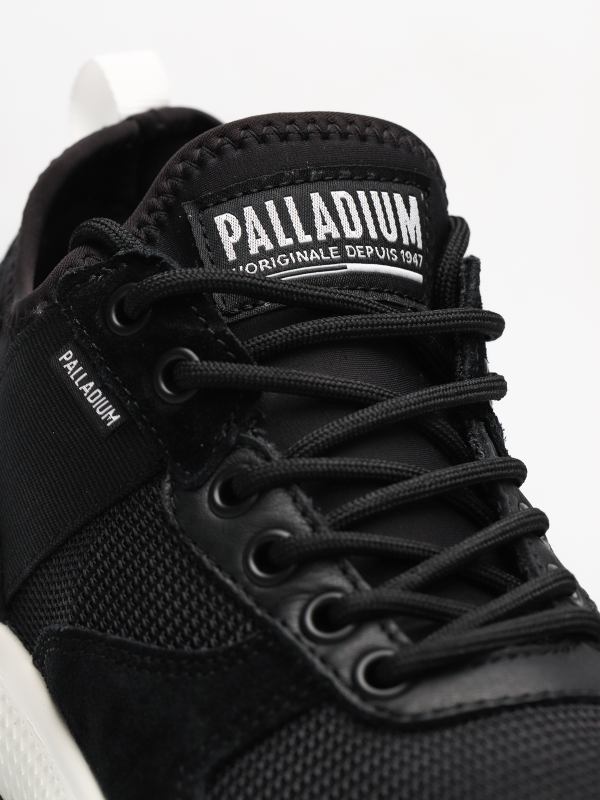 Buty Palladium Ax_Eon Army Runner Wmn (black/white)