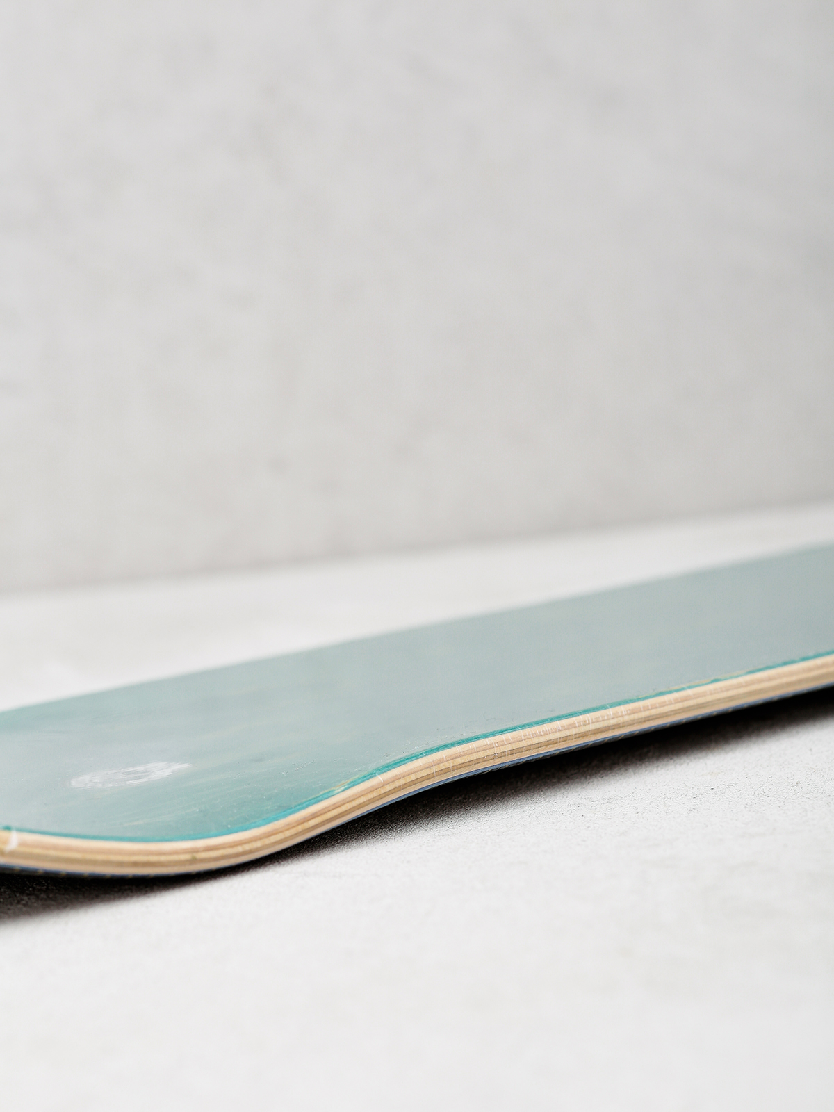 Deck Primitive Dirty P Optical (dark grey)