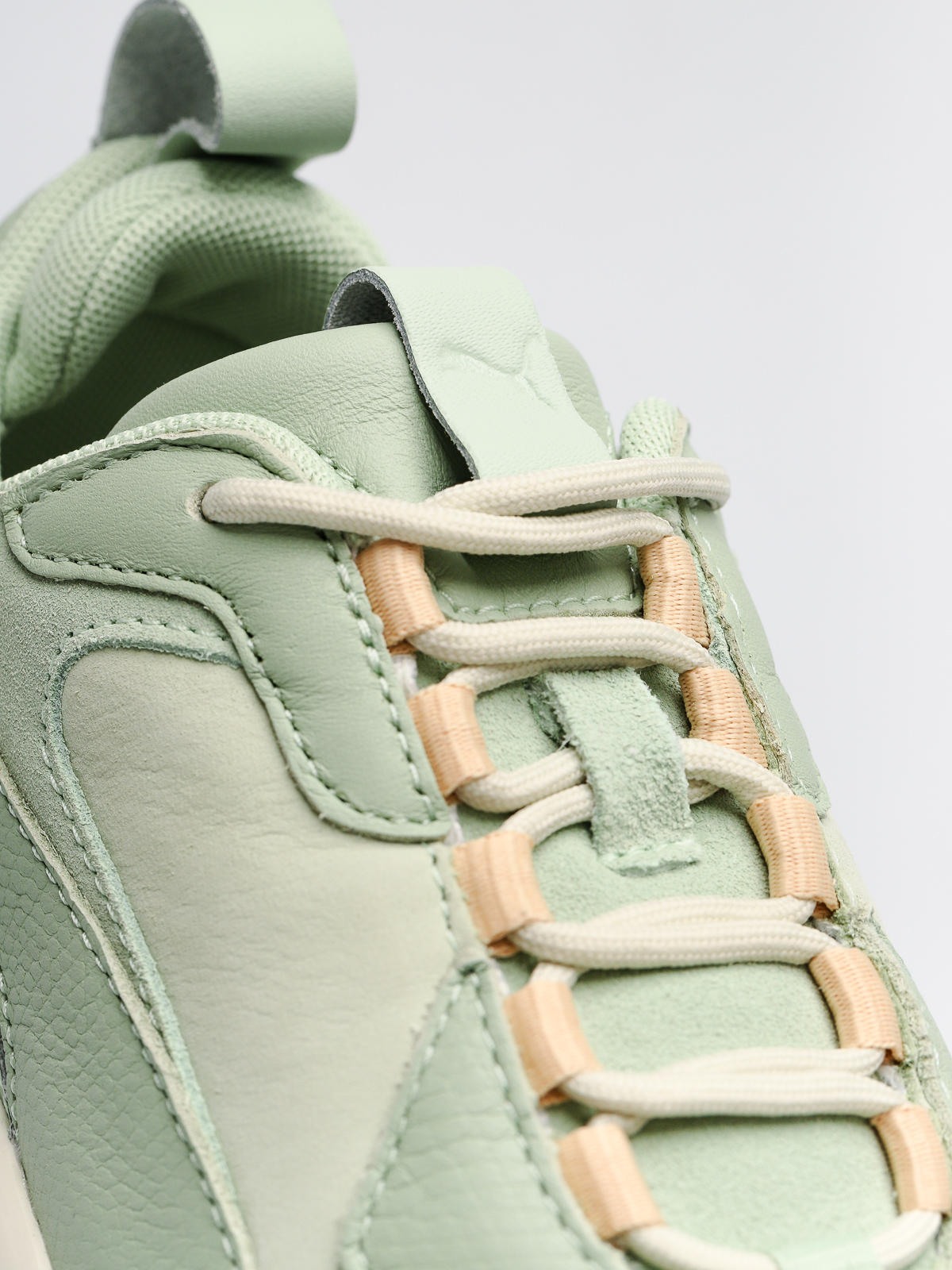 Buty Puma Thunder Desert Wmn (smoke green/silver g)