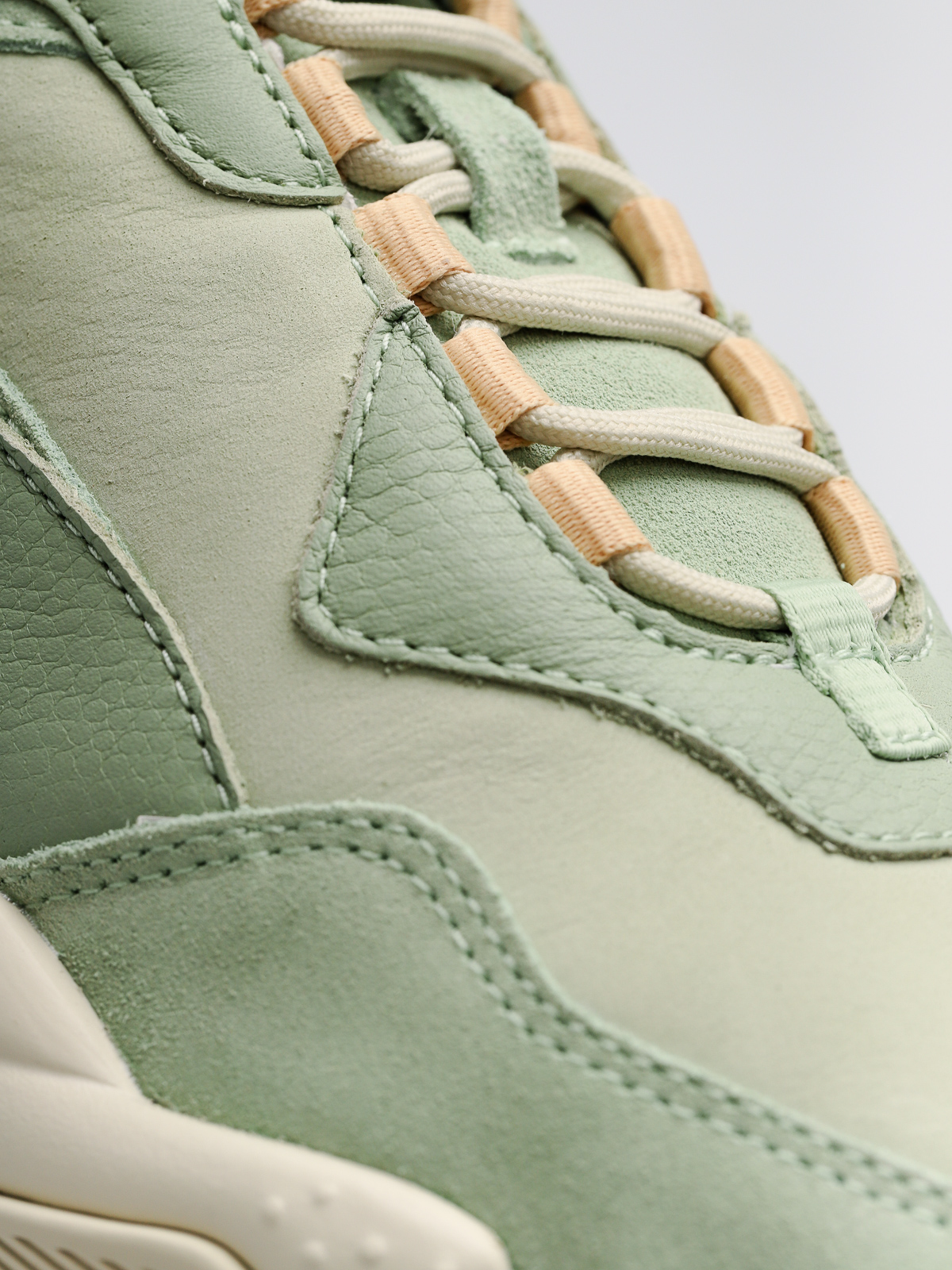 Buty Puma Thunder Desert Wmn (smoke green/silver g)