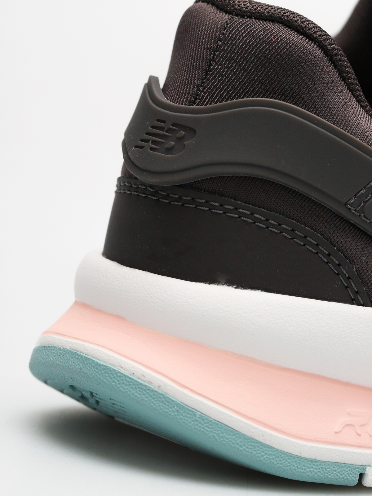 Buty New Balance 247 Wmn (americano)