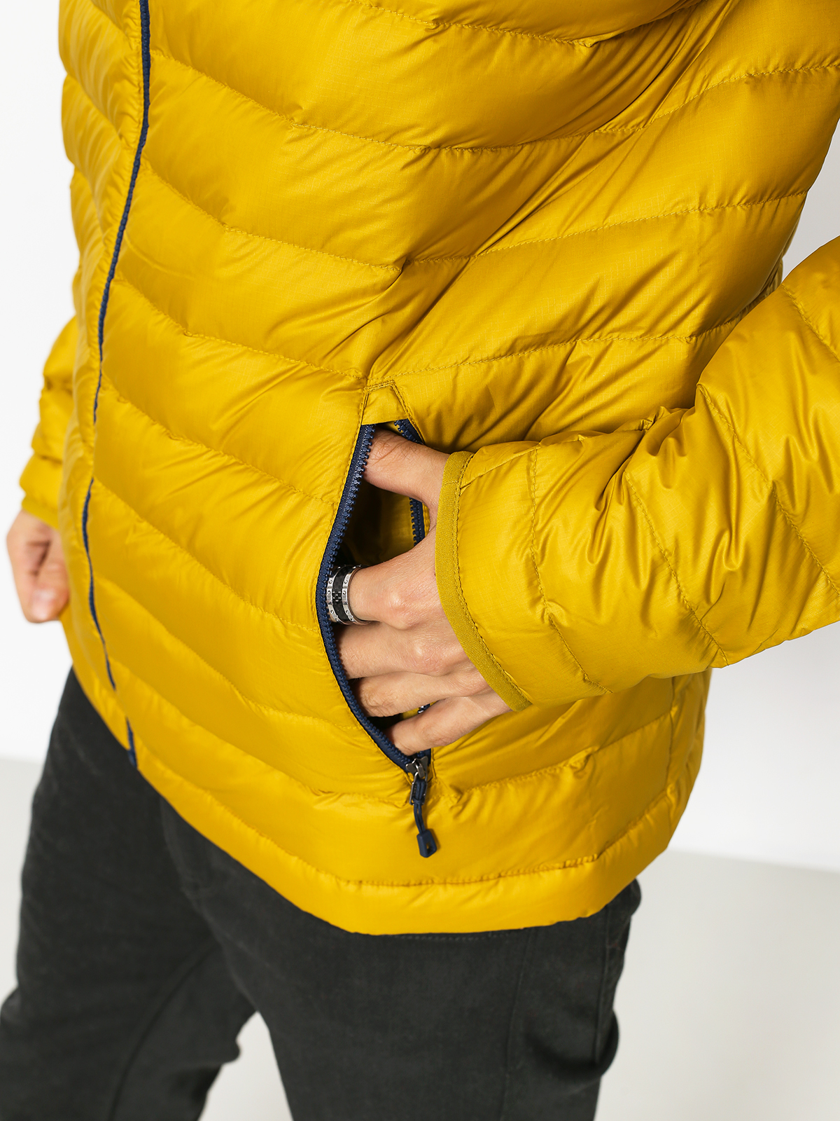 Kurtka Patagonia Down Sweater (textile green)