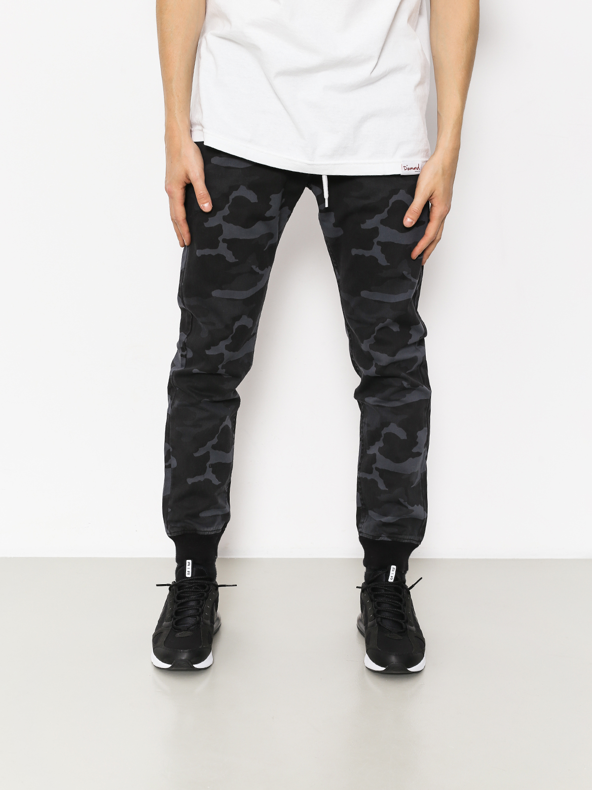 Spodnie MassDnm Classicss Joggers Chino (black camo)