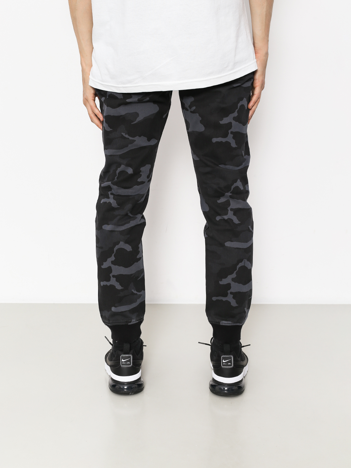 Spodnie MassDnm Classicss Joggers Chino (black camo)